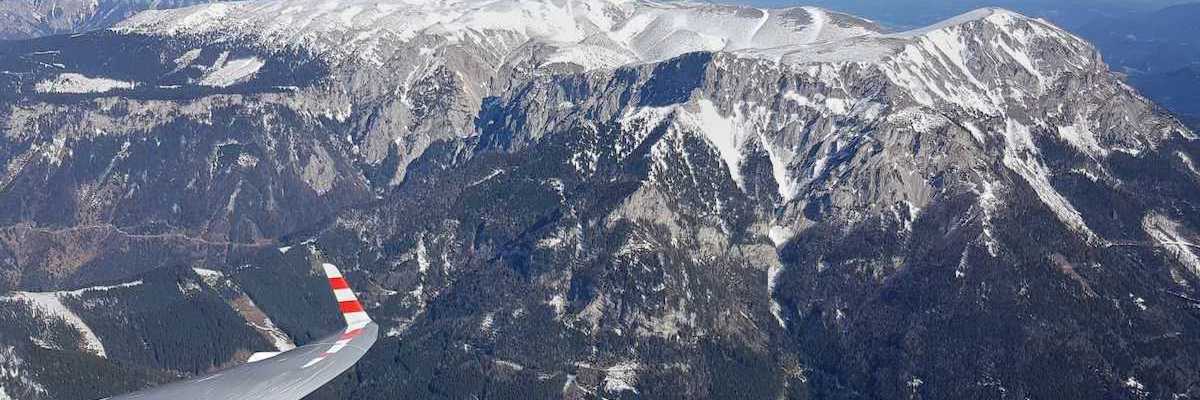 Flugwegposition um 12:45:41: Aufgenommen in der Nähe von Altenberg an der Rax, Österreich in 2276 Meter